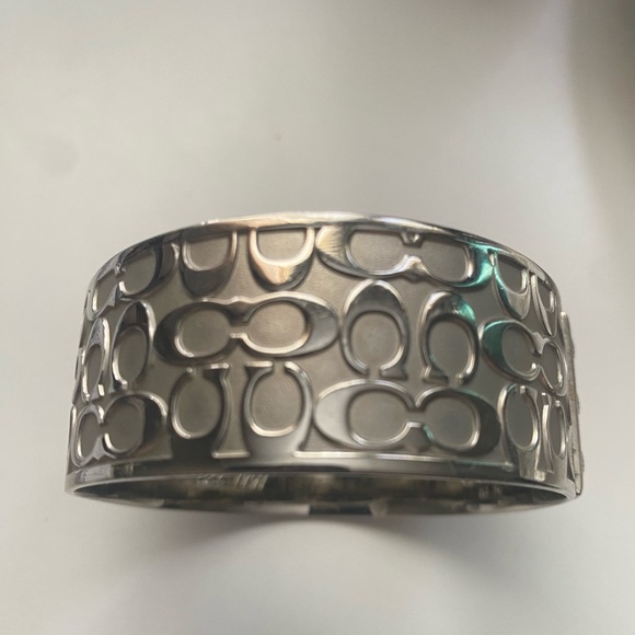 I inch wide, retro Coach bangle. Great condition. - Picture 6 of 8